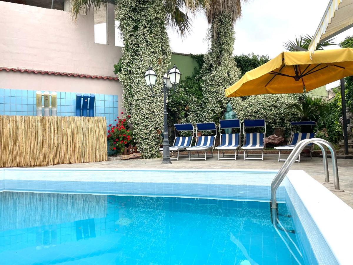 Hotel Cappuccetto Rosso Lusciano المظهر الخارجي الصورة
