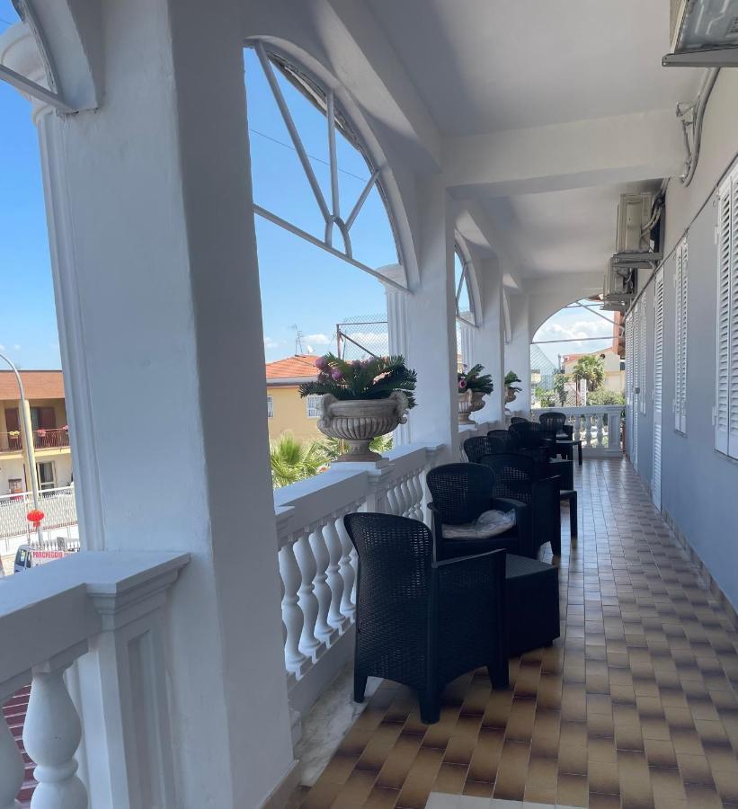 Hotel Cappuccetto Rosso Lusciano المظهر الخارجي الصورة