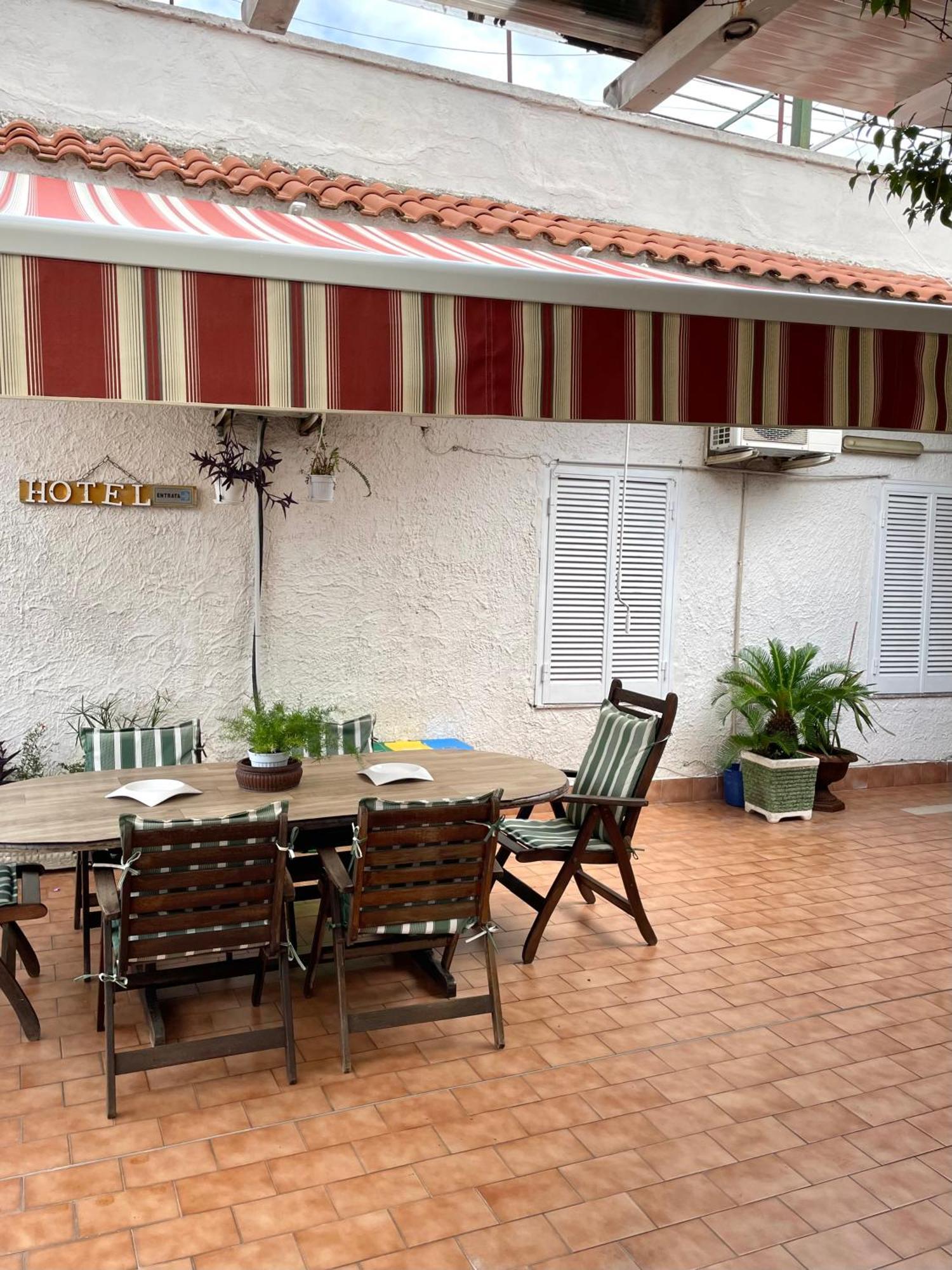 Hotel Cappuccetto Rosso Lusciano المظهر الخارجي الصورة